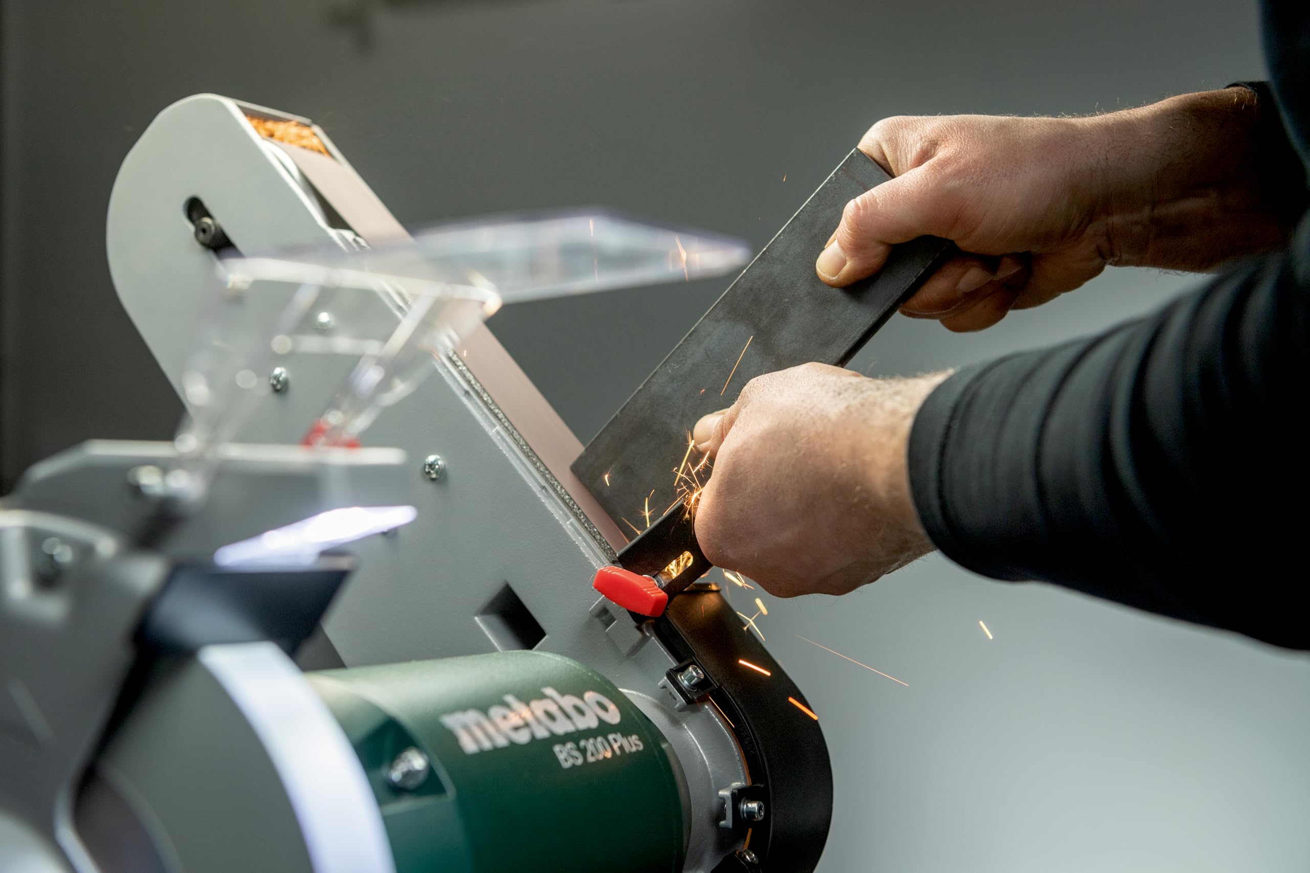 metabo-bs-200-plus-kombi-bandschleifmaschine-mit-schleifband-schleifscheibe-und- image 3