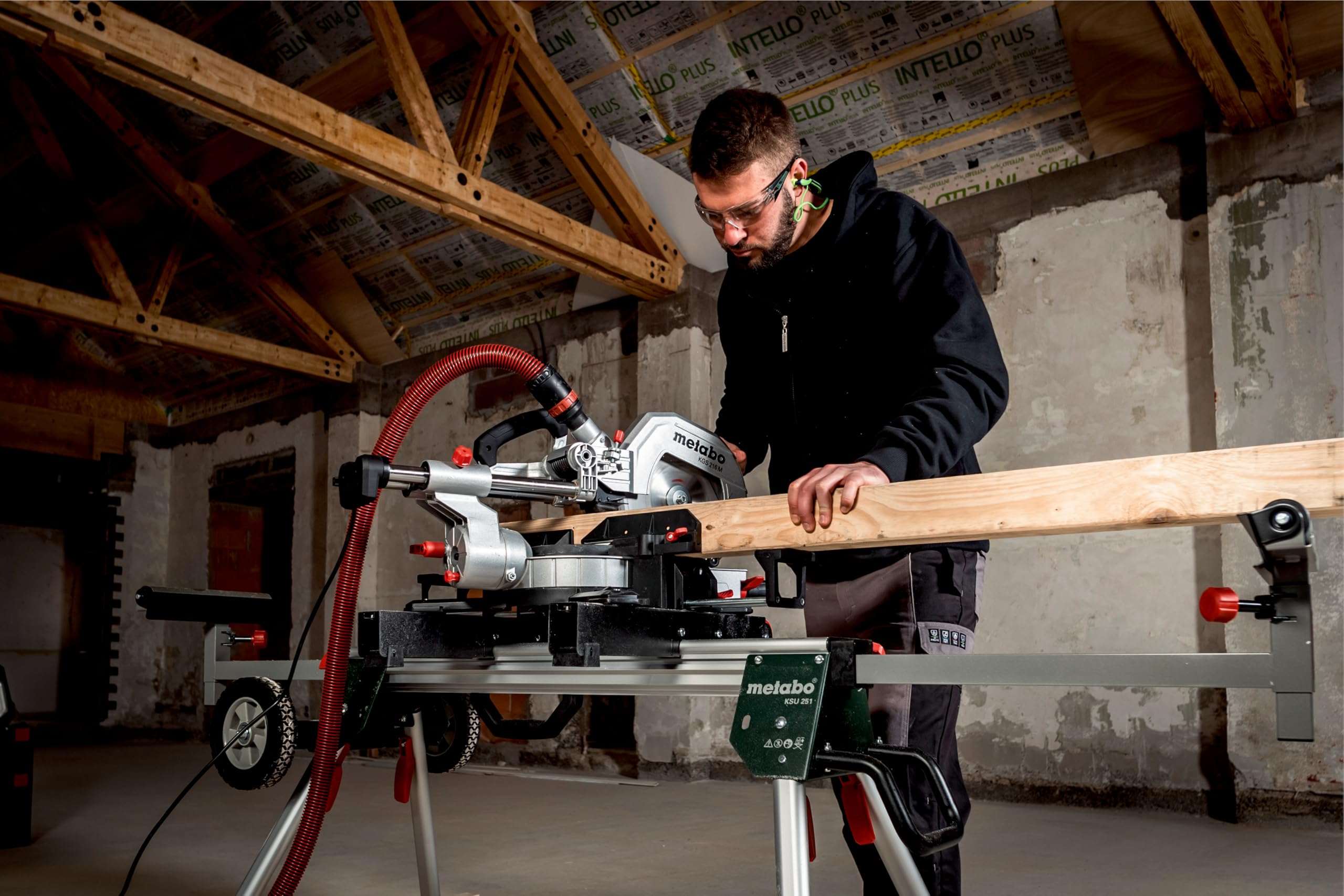 metabo-kgs-216-m-kapp-und-gehrungss-ge-mit-zugfunktion-216-mm-s-geblatt-precisio image 3