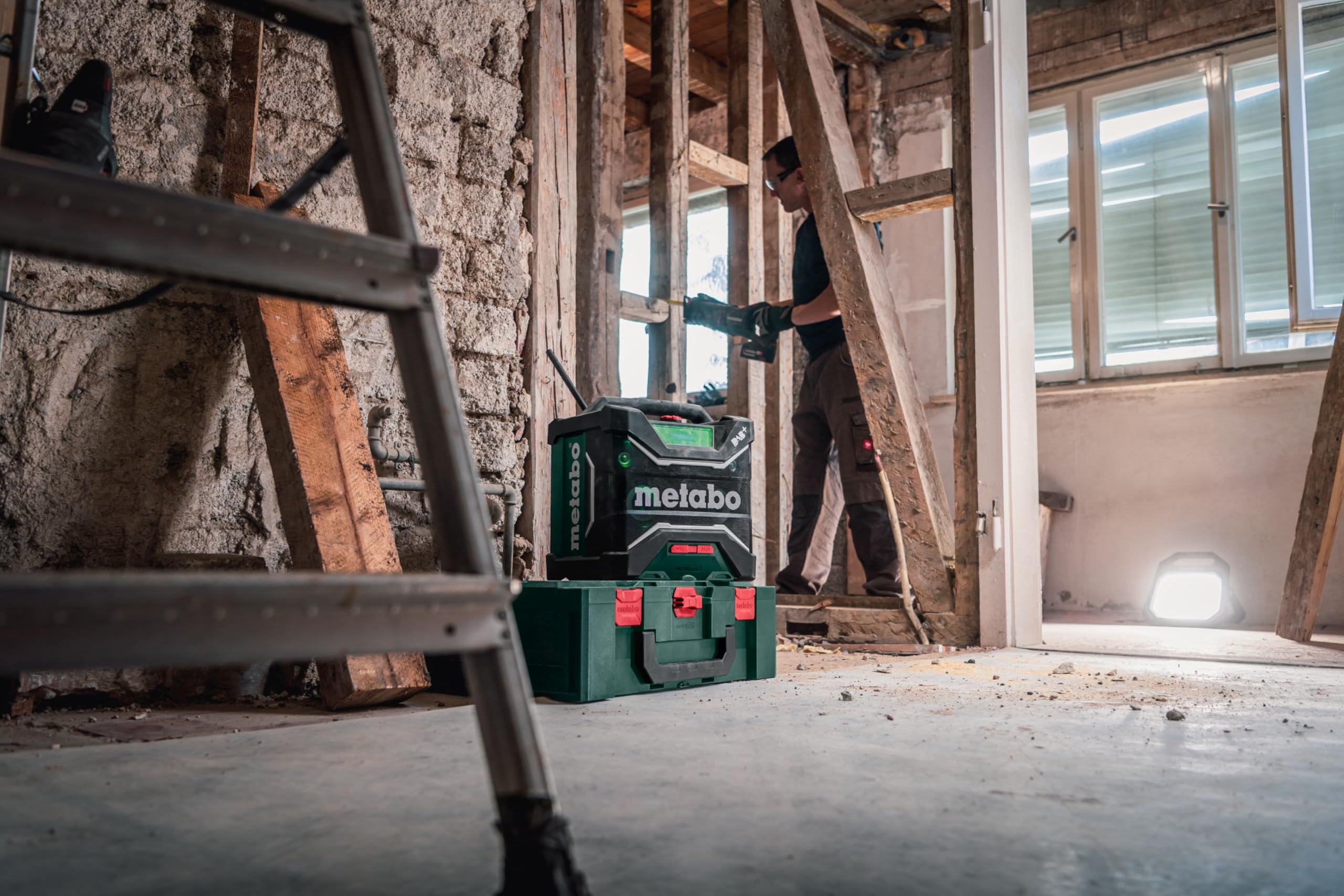 metabo-akku-baustellenradio-rc-12-18-32w-bt-dab-600779850-ip54-bluetooth-dab-fm- image 4