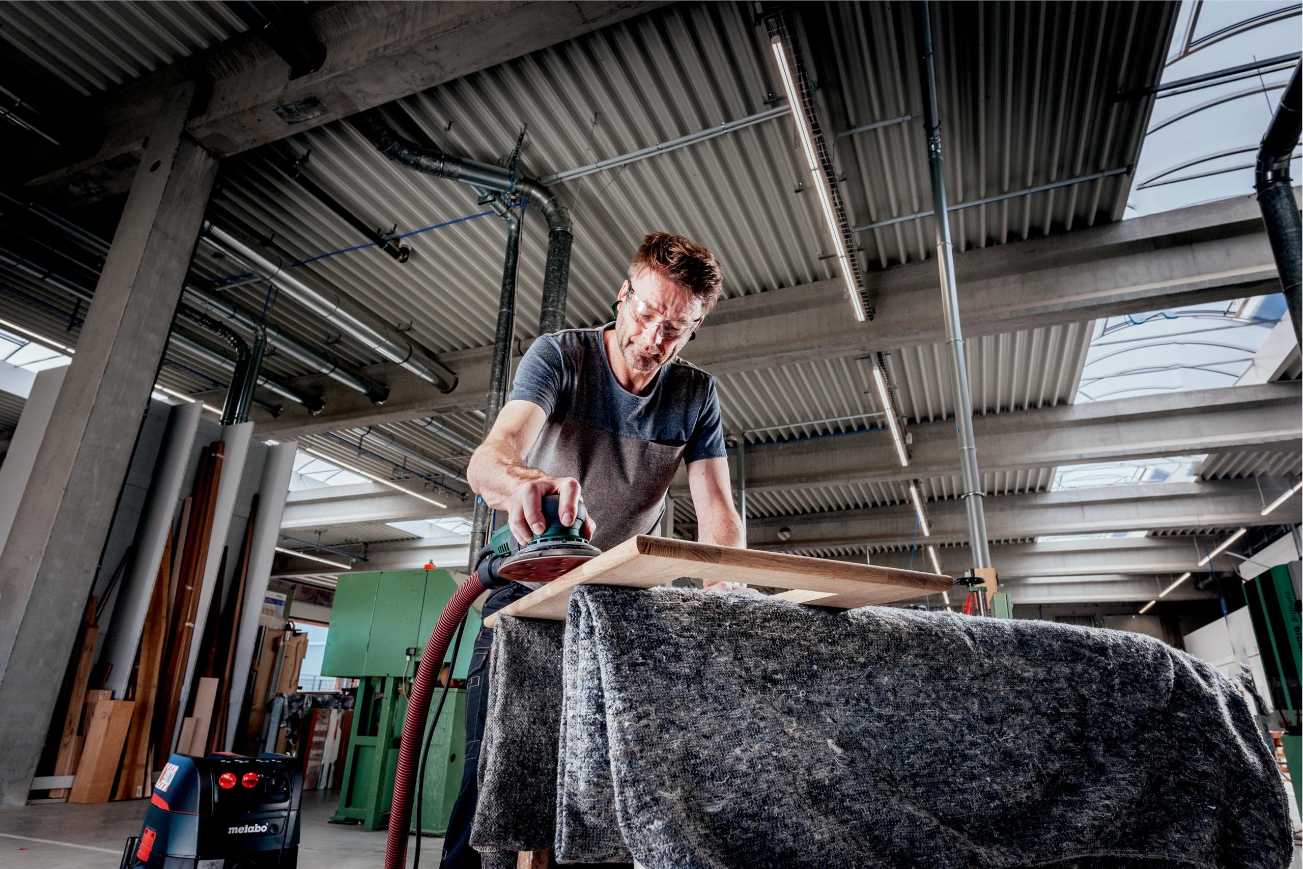 metabo-sxe-150-5-0-bl-exzenterschleifer-150-mm-615050700-350-w-brushless-5-mm-sc image 3